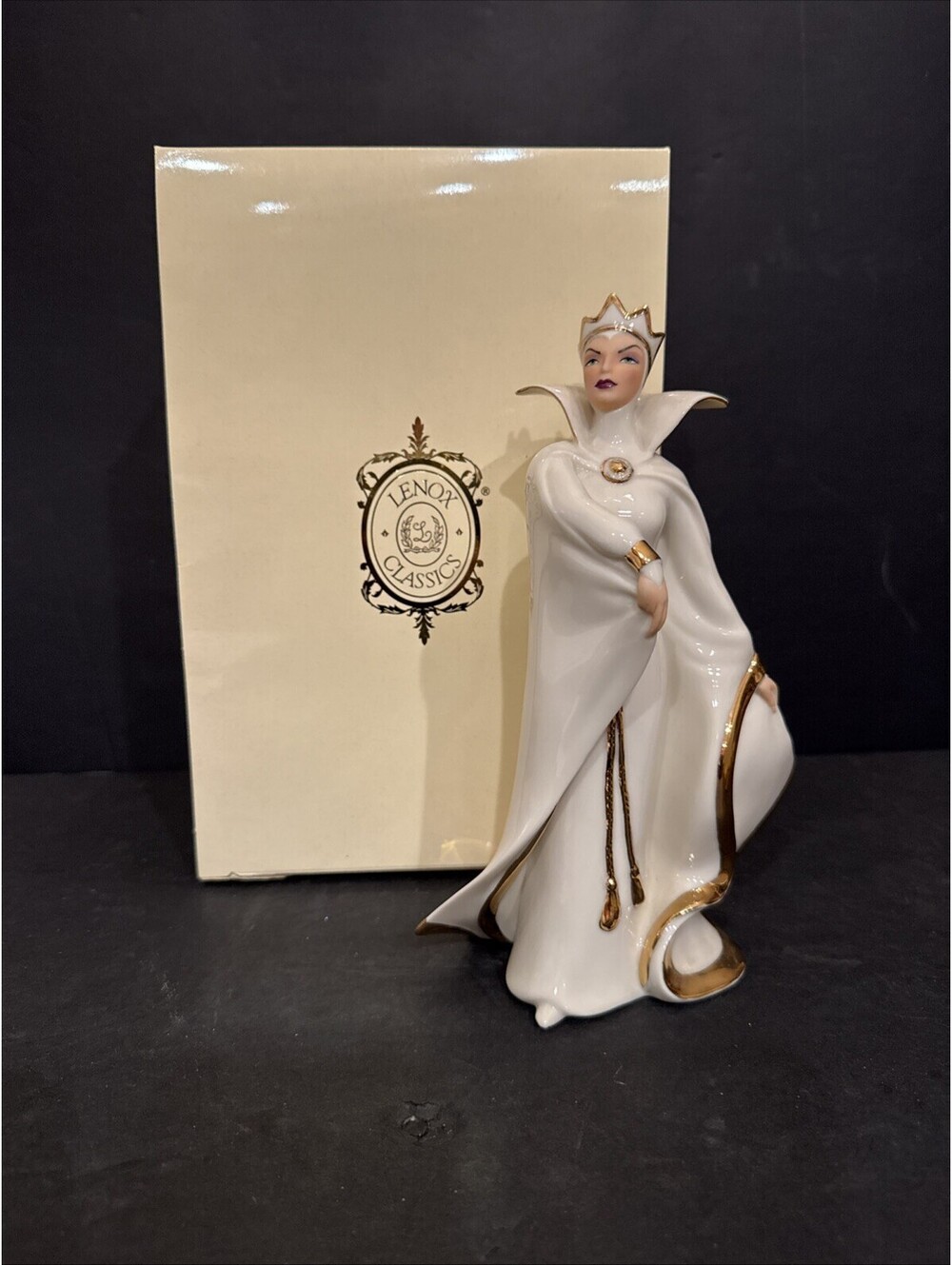 Lenox Classic Disney Showcase Collection Snow White The Empress Of Evil Figurine